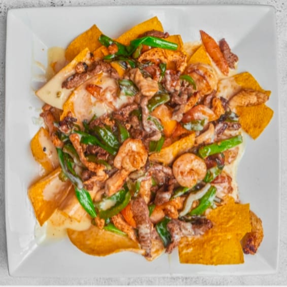 Nachos Supreme.